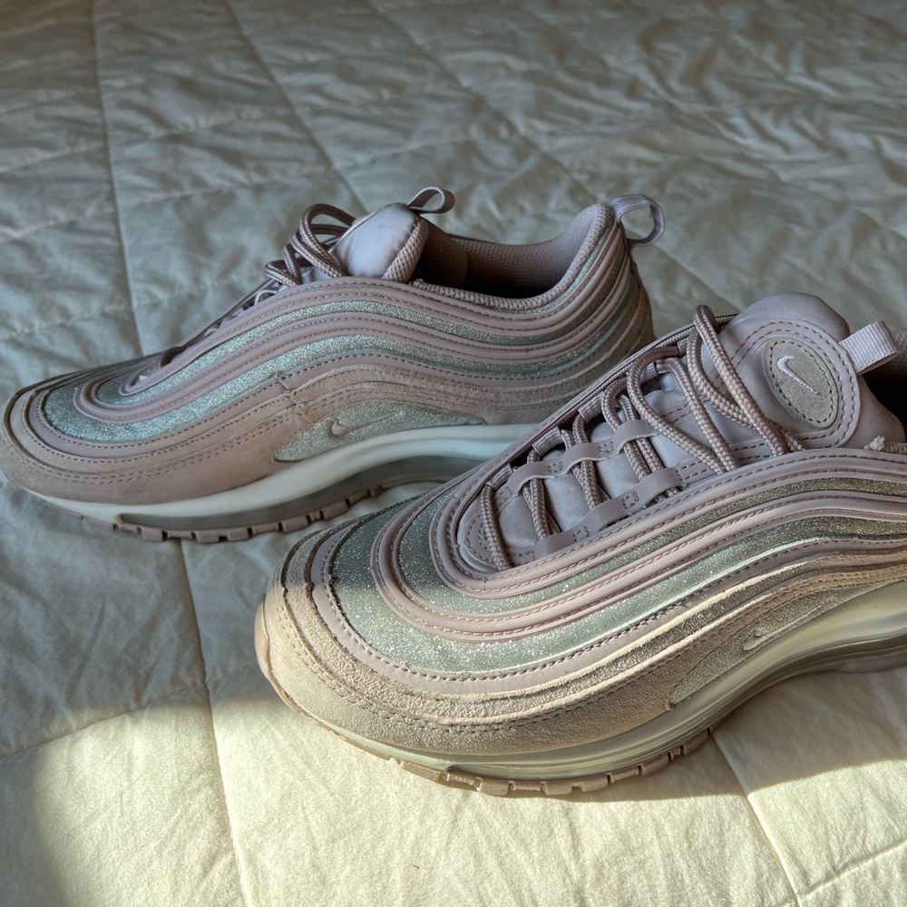 2018 Wmns Air Max 97 'Particle Rose' - Picture 3 of 5
